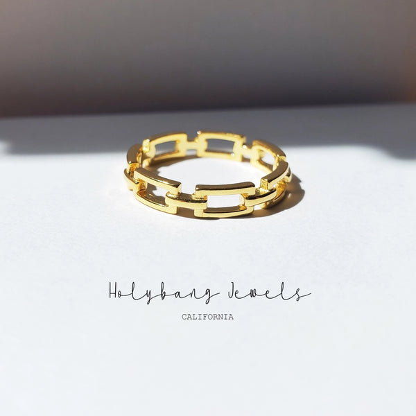 Chain Link Ring in Gold or Silver